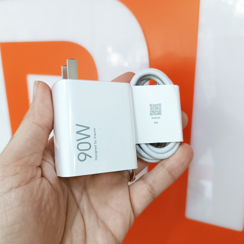 شارژر بهمراه کابل اصلی 90 وات شیائومی مدل Poco X7 Pro
